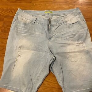 YMI Jean Shorts size 24 (FD)